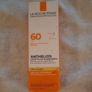 La Roche-Posay Anthelios Light Fluid Sunscreen SPF 60 - Orange